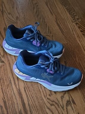 Kuru Cloud + Women's Blue Athletic Sneakers with Lavender Accents